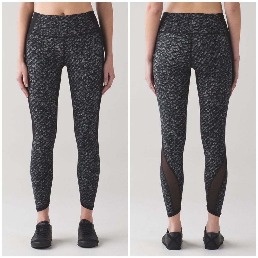 Lululemon Featherlight Tight - Size 8